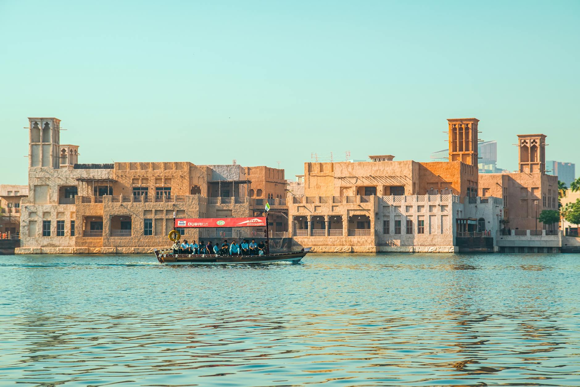 Dubai Aquarium vs Atlantis